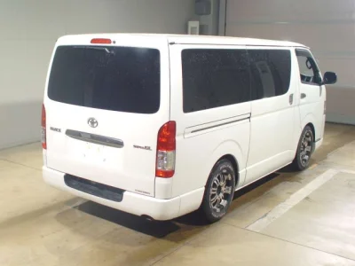 Toyota HiAce Van
