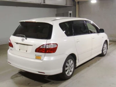 Toyota Ipsum