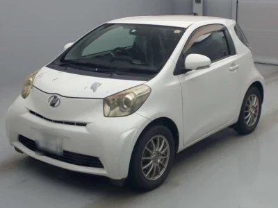 Toyota iQ