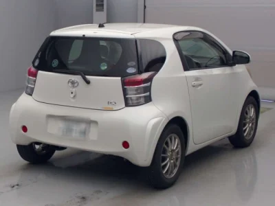 Toyota iQ