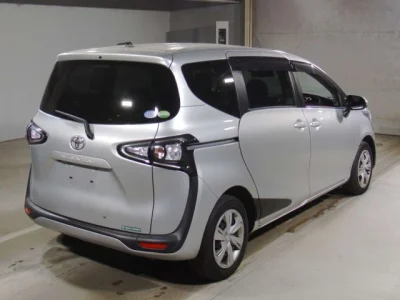 Toyota Sienta