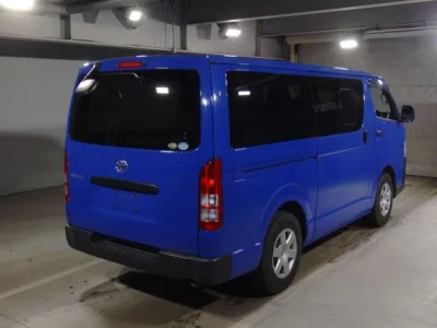 Toyota HiAce Van