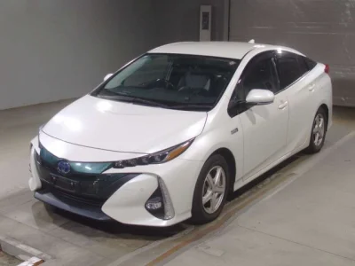 Toyota Prius PHV