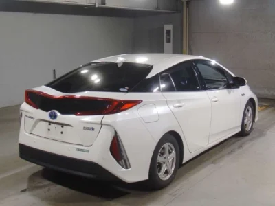 Toyota Prius PHV