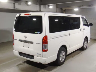 Toyota HiAce Van