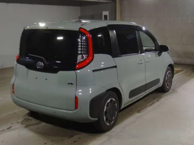 Toyota Sienta