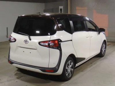 Toyota Sienta
