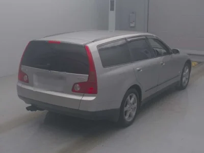 Nissan STAGEA