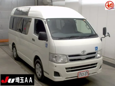 Toyota HiAce Van