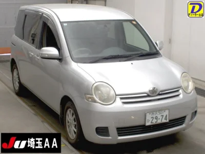 Toyota Sienta