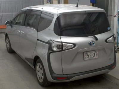 Toyota Sienta