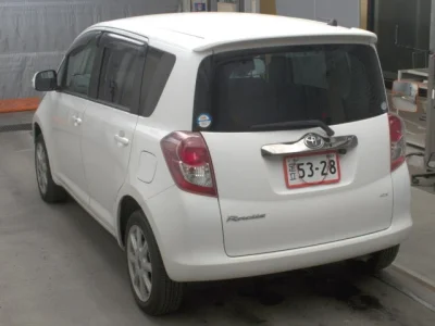 Toyota Ractis