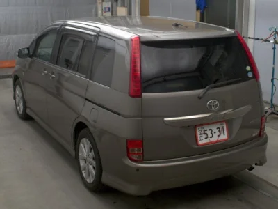Toyota Isis