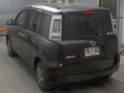 Toyota Sienta