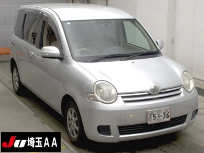 Toyota Sienta