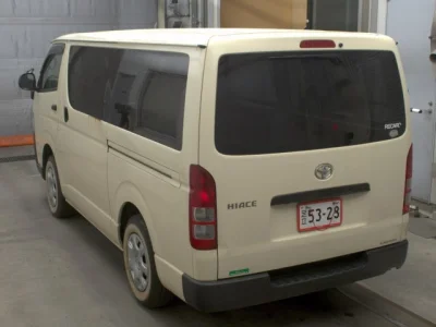 Toyota HiAce Van