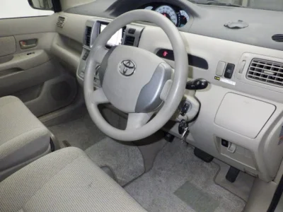 Toyota Raum