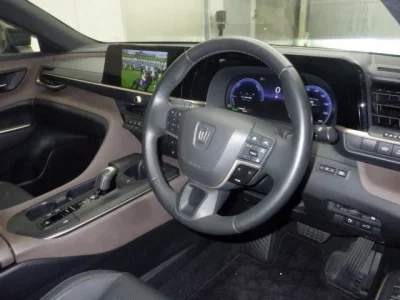 Toyota CROWN CROSSOVER
