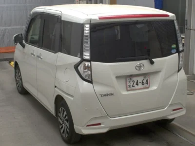 Toyota TANK