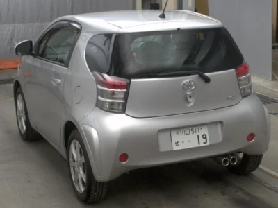 Toyota iQ