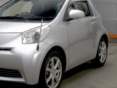 Toyota iQ