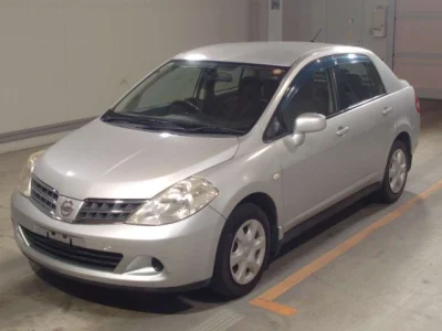 Nissan TIIDA LATIO