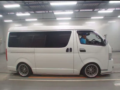 Toyota HiAce Van
