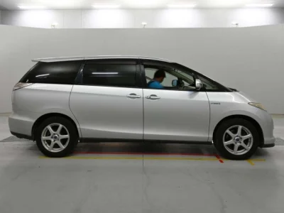 Toyota Estima Hybrid