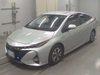 Toyota Prius PHV