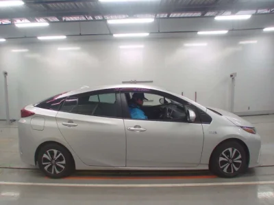 Toyota Prius PHV
