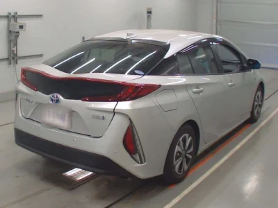 Toyota Prius PHV
