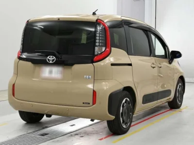 Toyota Sienta