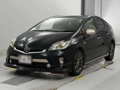 Toyota Prius PHV