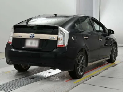 Toyota Prius PHV