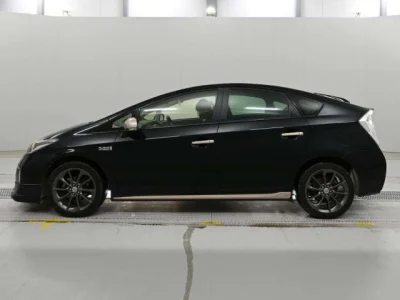 Toyota Prius PHV