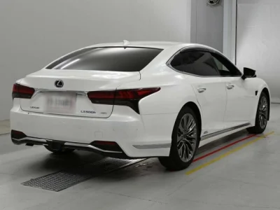 Lexus LS