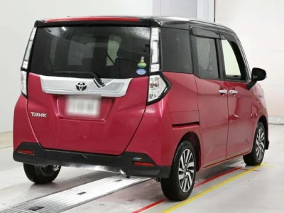 Toyota TANK