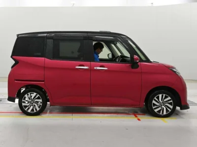 Toyota TANK