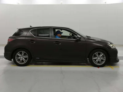Lexus CT200h