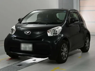 Toyota iQ