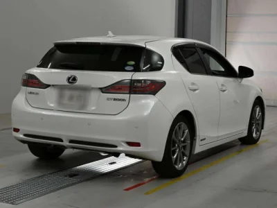 Lexus CT200h
