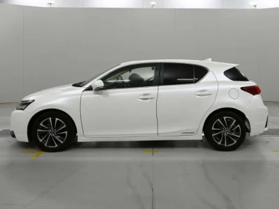 Lexus CT200h