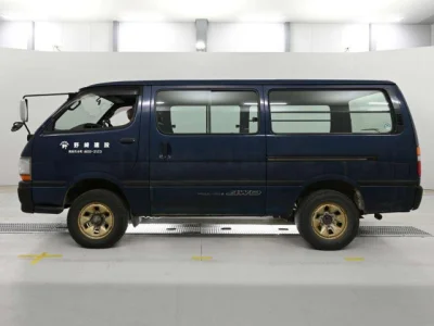 Toyota HiAce Van