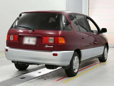 Toyota Ipsum