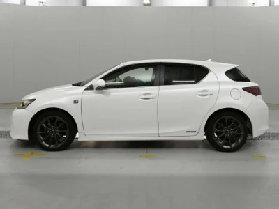 Lexus CT200h