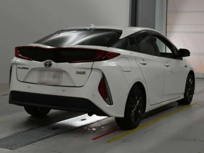 Toyota Prius PHV