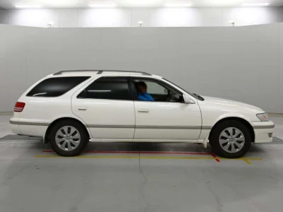 Toyota Mark II Wagon Qualis