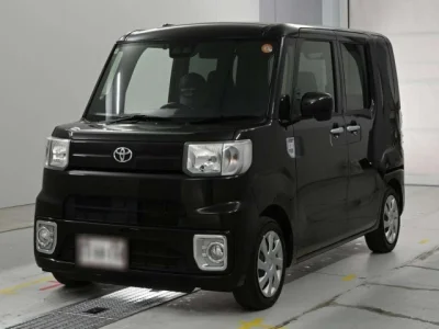 Toyota Pixis Mega