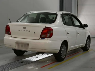 Toyota PLATZ