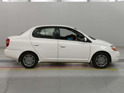 Toyota PLATZ